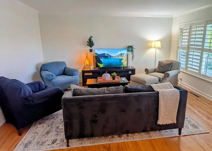 Spacious 3Br Entire House Family & Pet Friendly